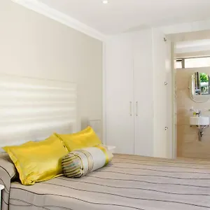Apartment Echo Friendly Sunny Contemporary Garden Flat, Cape Town